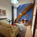 Дом отдыха Charming With Roof Terrace In Виттель