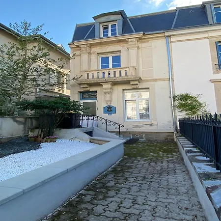 Charming With Roof Terrace In Feriehus *