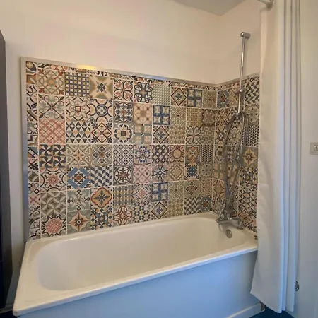 Charming With Roof Terrace In Σπίτι διακοπών *