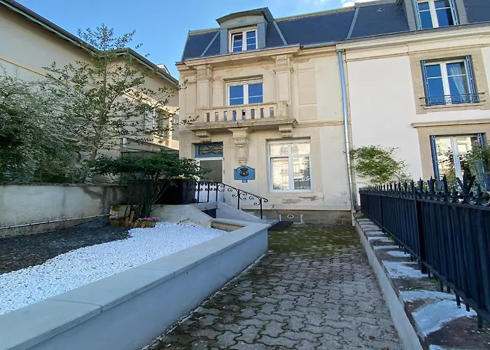 Charming With Roof Terrace In 度假居 *