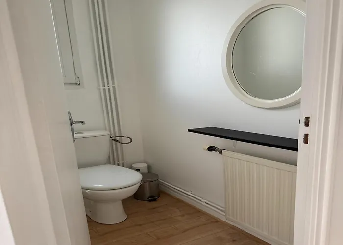 Charming With Roof Terrace In 度假居 *